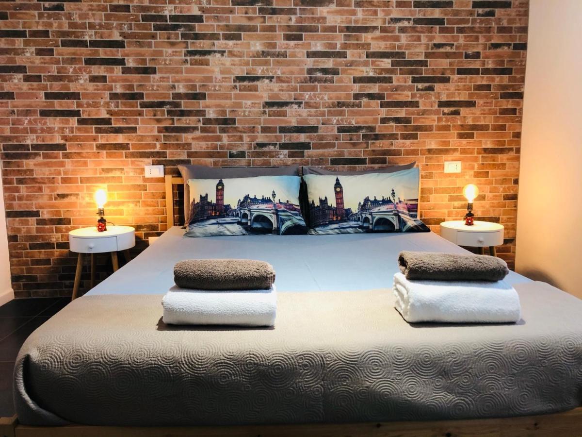 Blaxej, Nel Cuore Di Verona, Moderno Ed Elegante, 4 Posti Letto, Wi-Fi, Self Check In Apartment Bagian luar foto