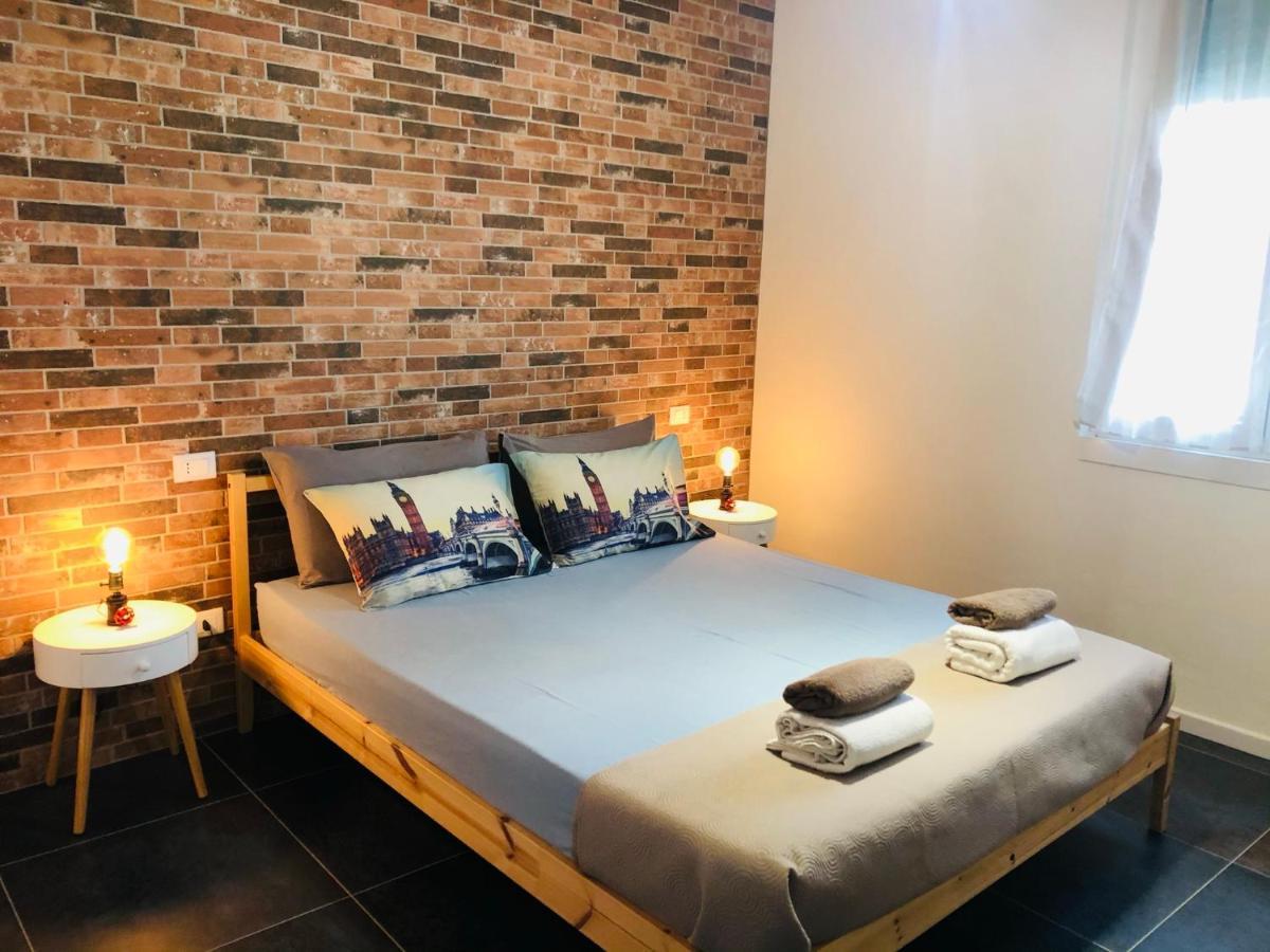 Blaxej, Nel Cuore Di Verona, Moderno Ed Elegante, 4 Posti Letto, Wi-Fi, Self Check In Apartment Bagian luar foto