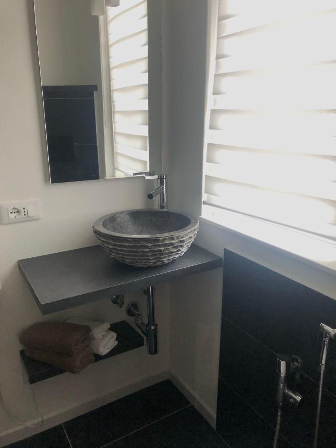 Blaxej, Nel Cuore Di Verona, Moderno Ed Elegante, 4 Posti Letto, Wi-Fi, Self Check In Apartment Bagian luar foto