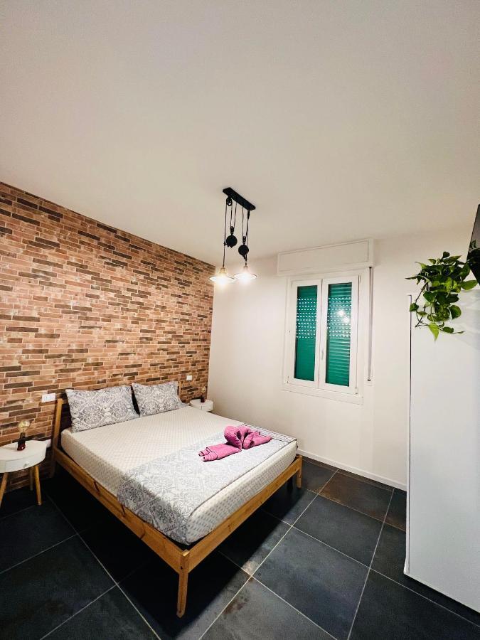 Blaxej, Nel Cuore Di Verona, Moderno Ed Elegante, 4 Posti Letto, Wi-Fi, Self Check In Apartment Bagian luar foto